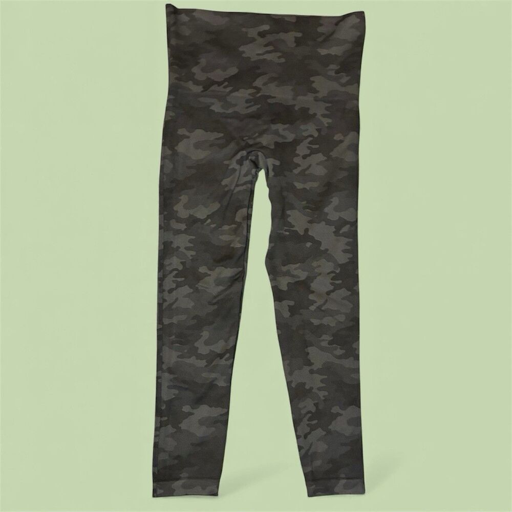 Spanx Women’s Green Camo Leggings Size Medium